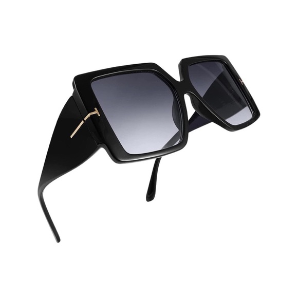 "The Celebrity" Black Square Oversized Glasses with Delicate Gold Metal Detail - Picture 3 of 4
